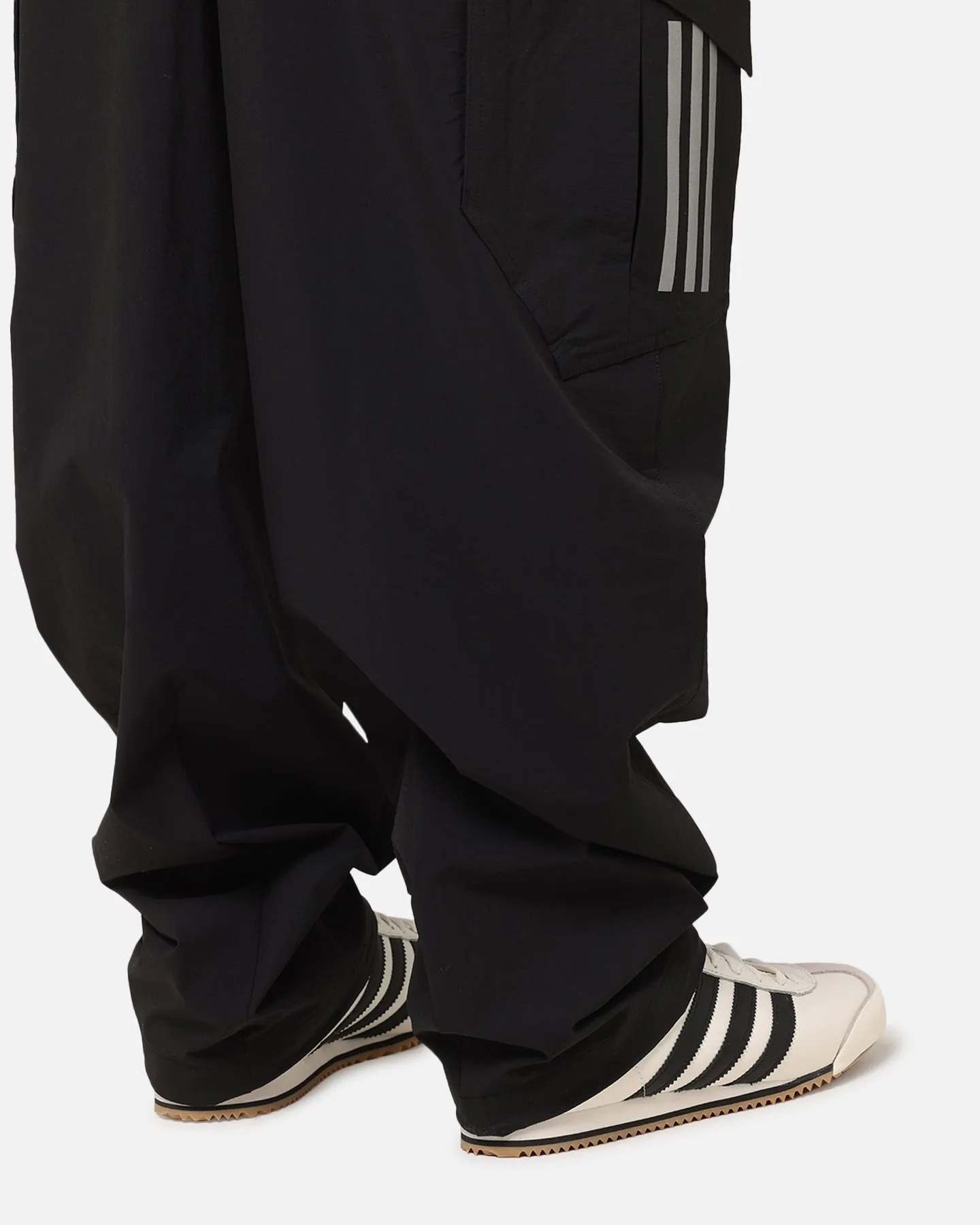 adidas x Mercedes-AMG PETRONAS Formel 1 F1 2025 Mechaniker Jogginghose Schwarz/Weiß