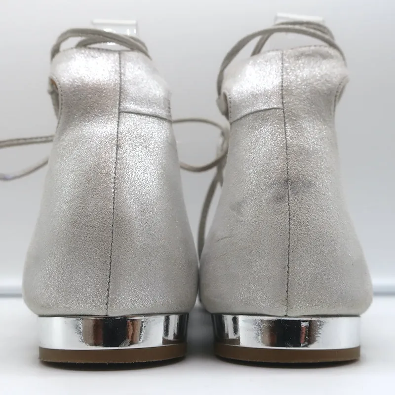 Aquazzura Christy Schnürer mit Spitzenkappe in Silber Metallic Wildleder Größe 40