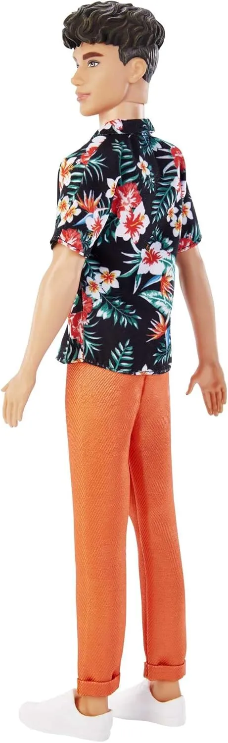 Barbie Puppen Barbie Fashionistas Ken Puppe - Trendiges tropisches Aussehen mit wiederverwendbarer Vinyltasche