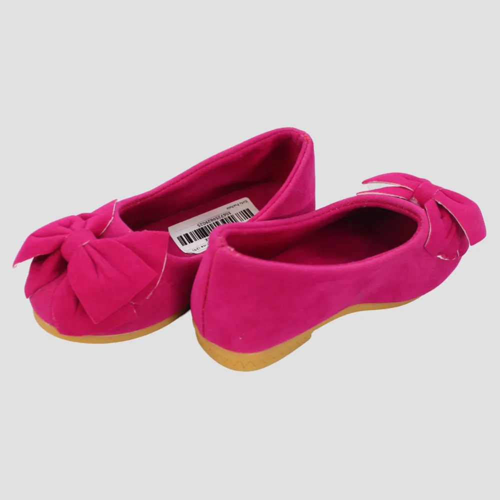 Fuchsia Ballerina mit einer Schleife