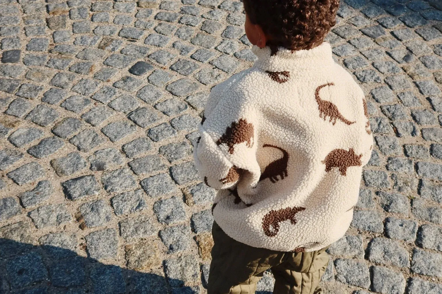 Konges Sløjd: JODY TEDDY JACKE - DINOSILHOUETTE