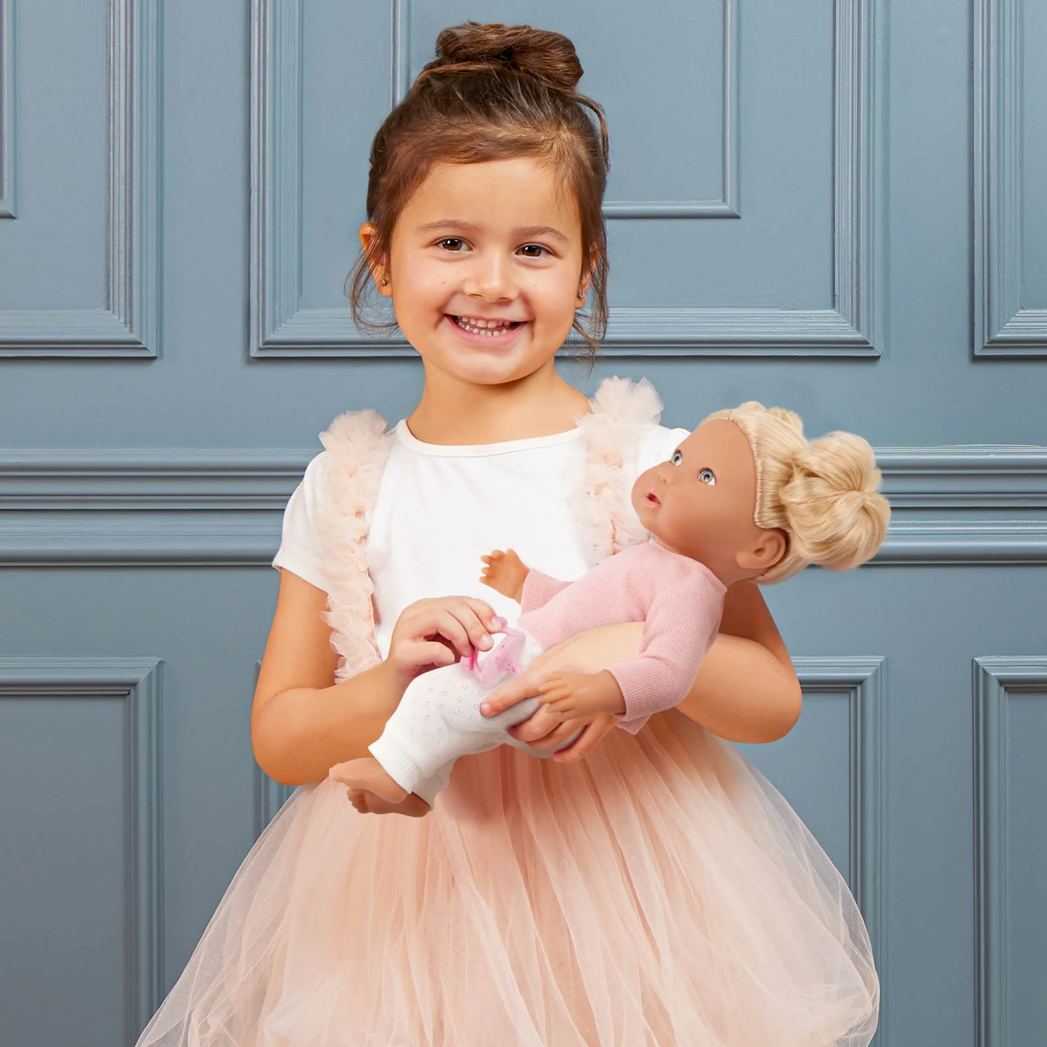 LullaBaby – Babypuppe mit welligem blondem Haar