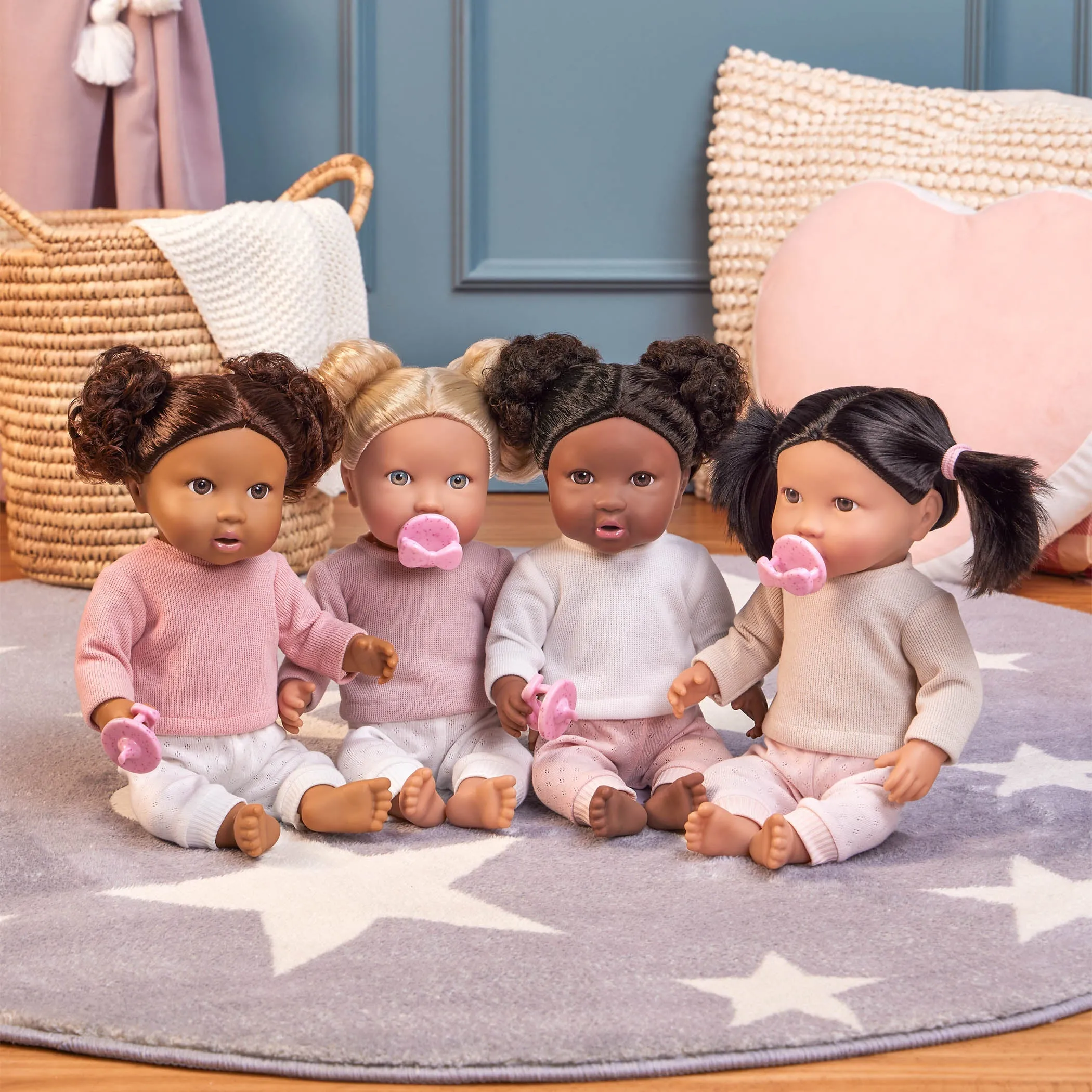 LullaBaby – Babypuppe mit welligem braunem Haar