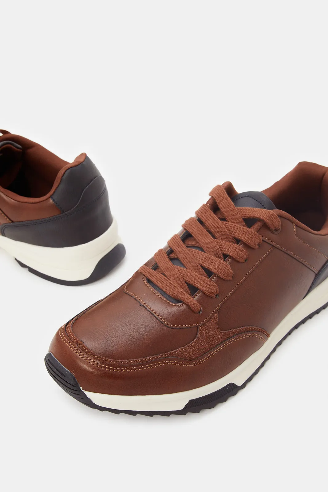 Herren Sneakers aus braunem Materialblock