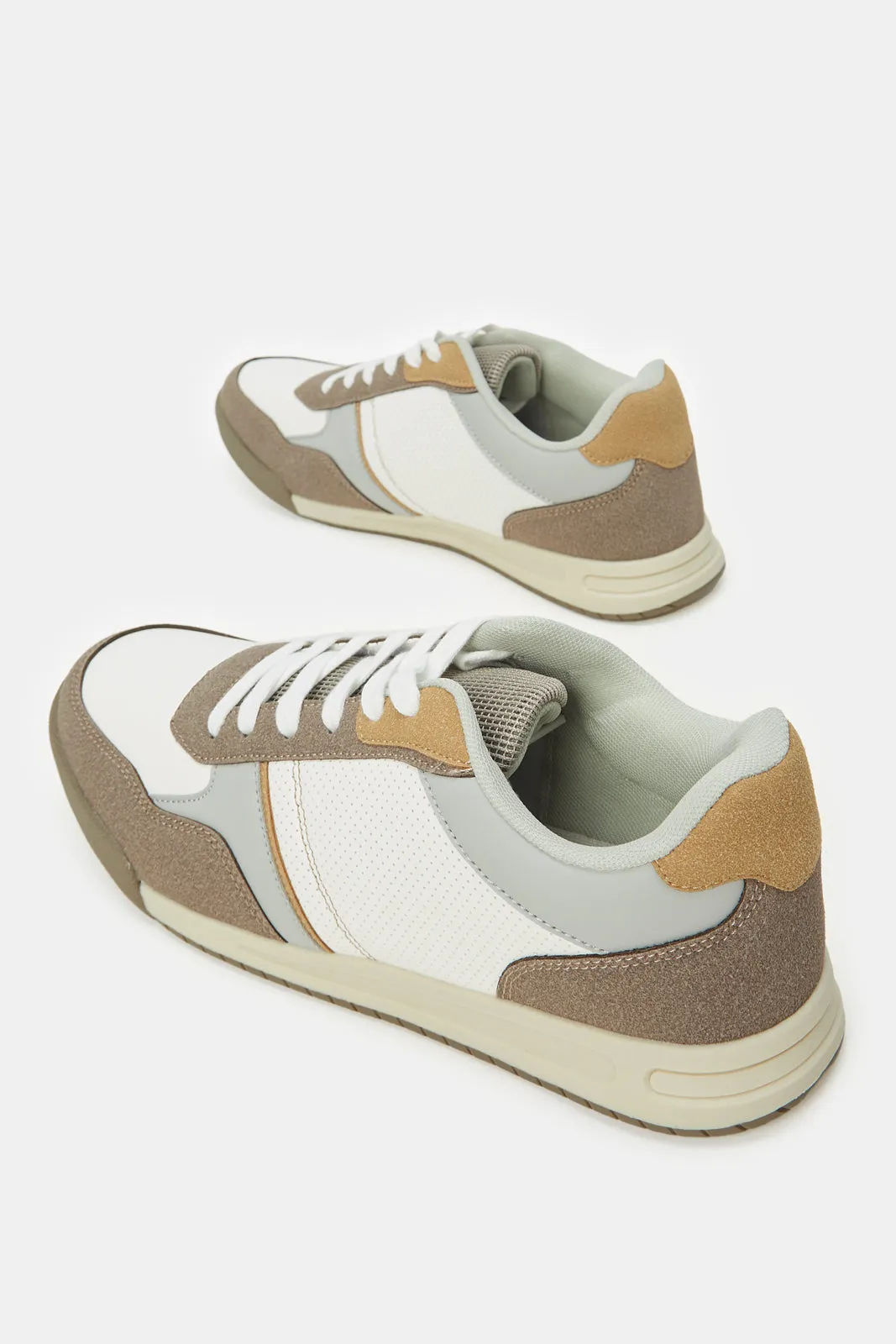 Herren Sneakers mit mehrfarbigen Verzierungen