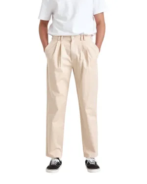 Faltenhose in Sand