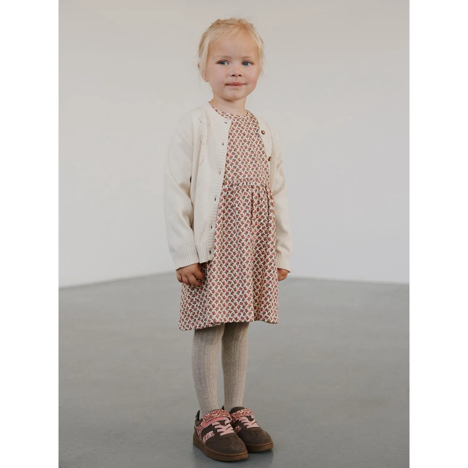 Sofie Schnoor Braune Schuhe mit Klettverschluss für Babys und Kinder_Sofie-Schnoor