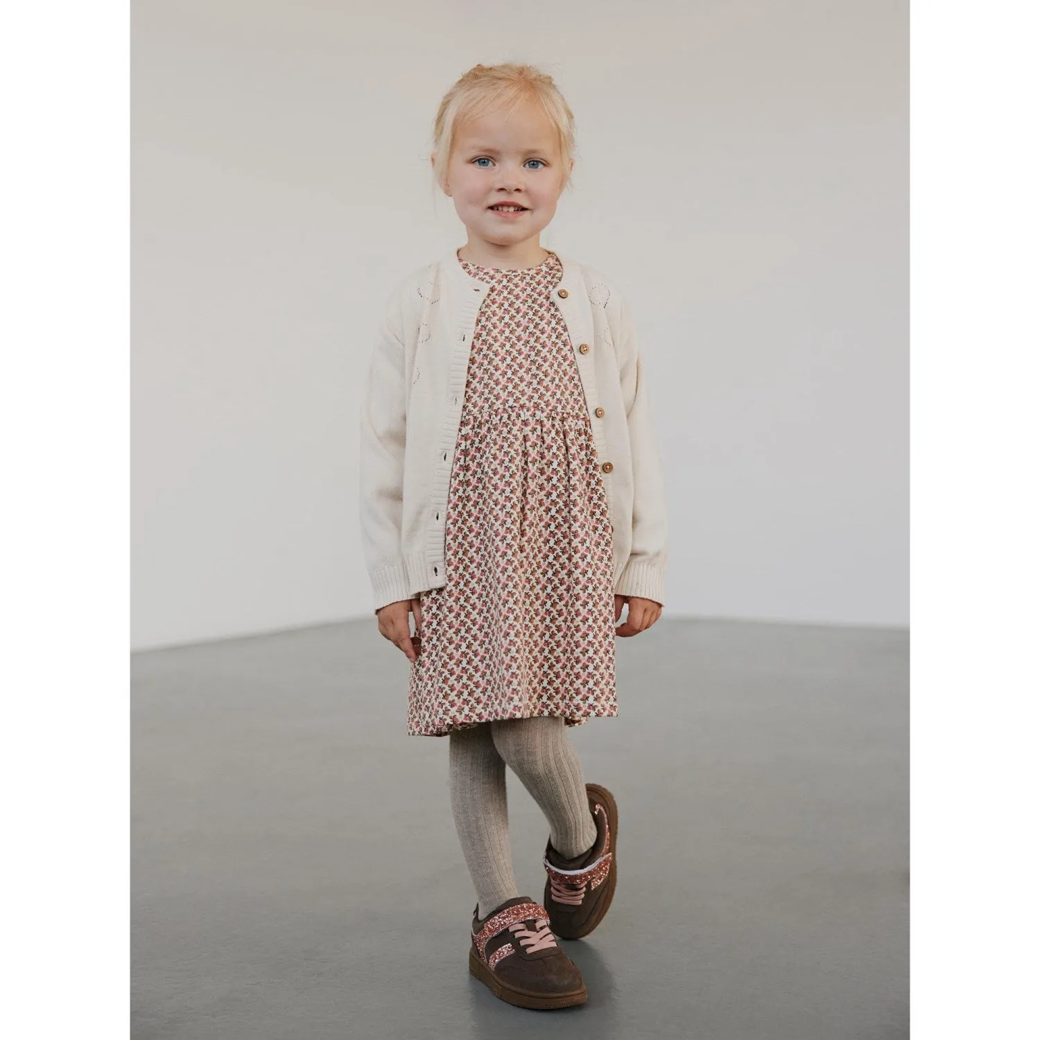 Sofie Schnoor Braune Schuhe mit Klettverschluss für Babys und Kinder_Sofie-Schnoor