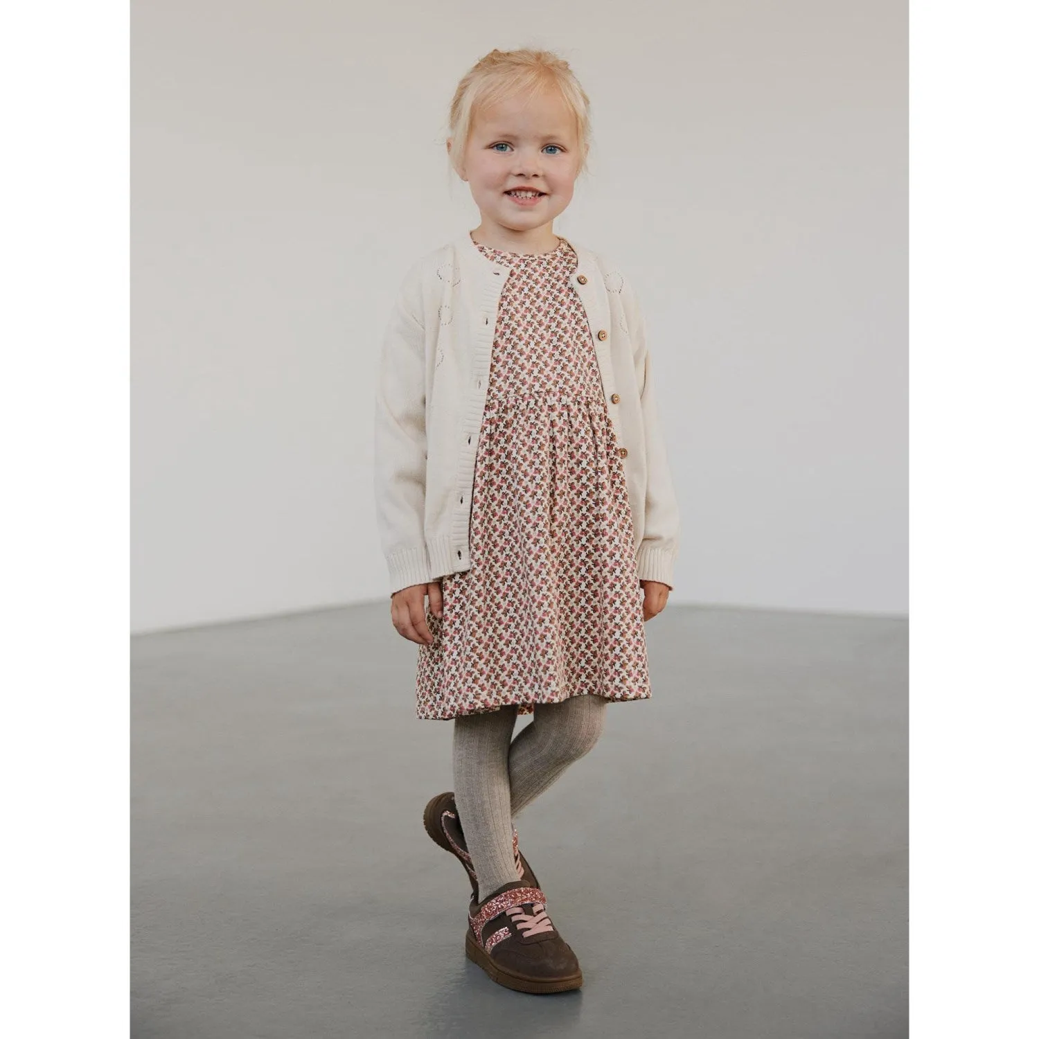 Sofie Schnoor Braune Schuhe mit Klettverschluss für Babys und Kinder_Sofie-Schnoor