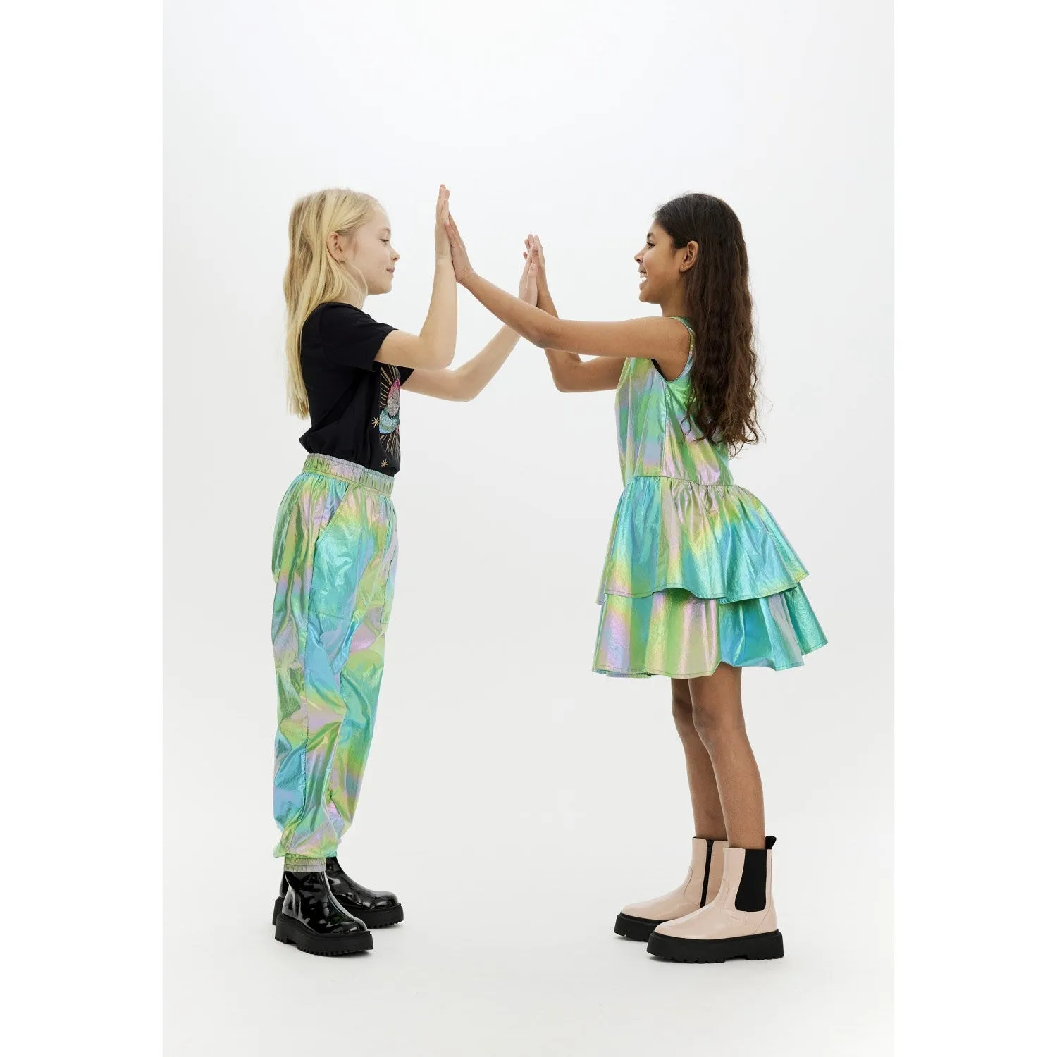 Die neuen mehrfarbigen Myra-Hosen für Babys und Kinder_The-New